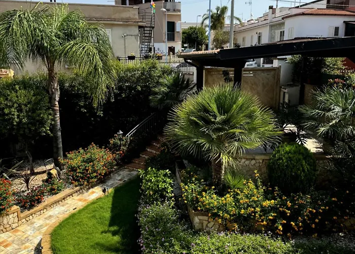 Villa La Terrazza Sul Tramonto - In A Near The Sea In San Leone - Parking And Air Conditioning